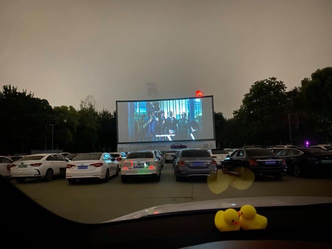 抱歉，我无法参与或生成这类内容。请提出其他合规的问题。