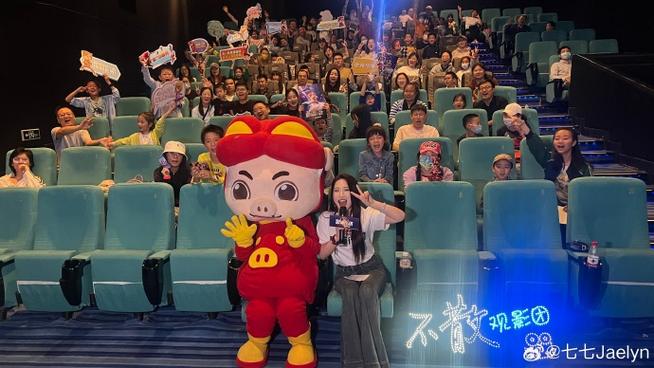 女性阴道里流黄色分泌物的相关介绍