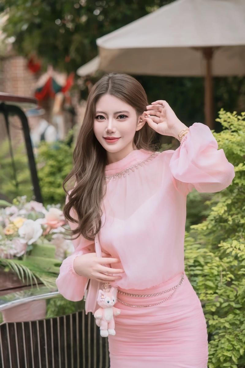 亚洲老少妇的相关介绍