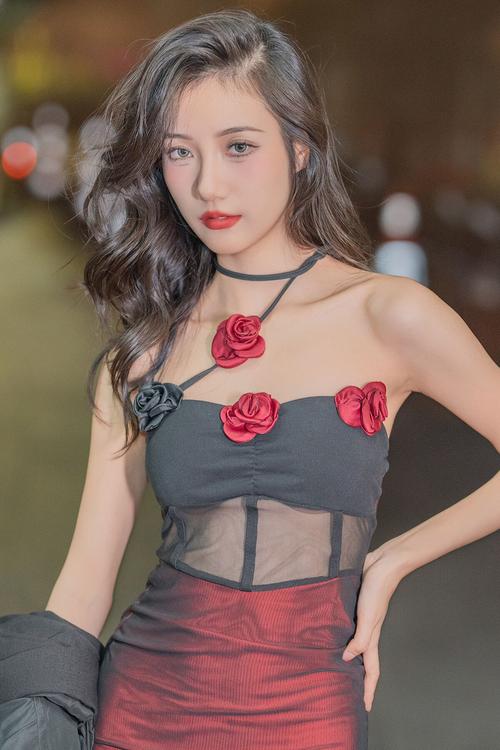 人妻在线少妇的相关介绍