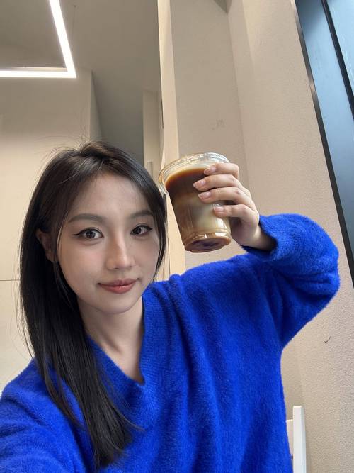 啪啪啪女秘书的相关介绍