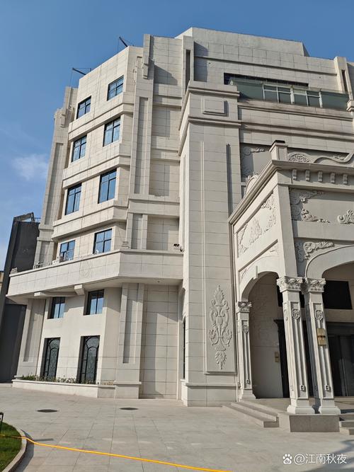 少妇按摩偷拍电影的相关介绍