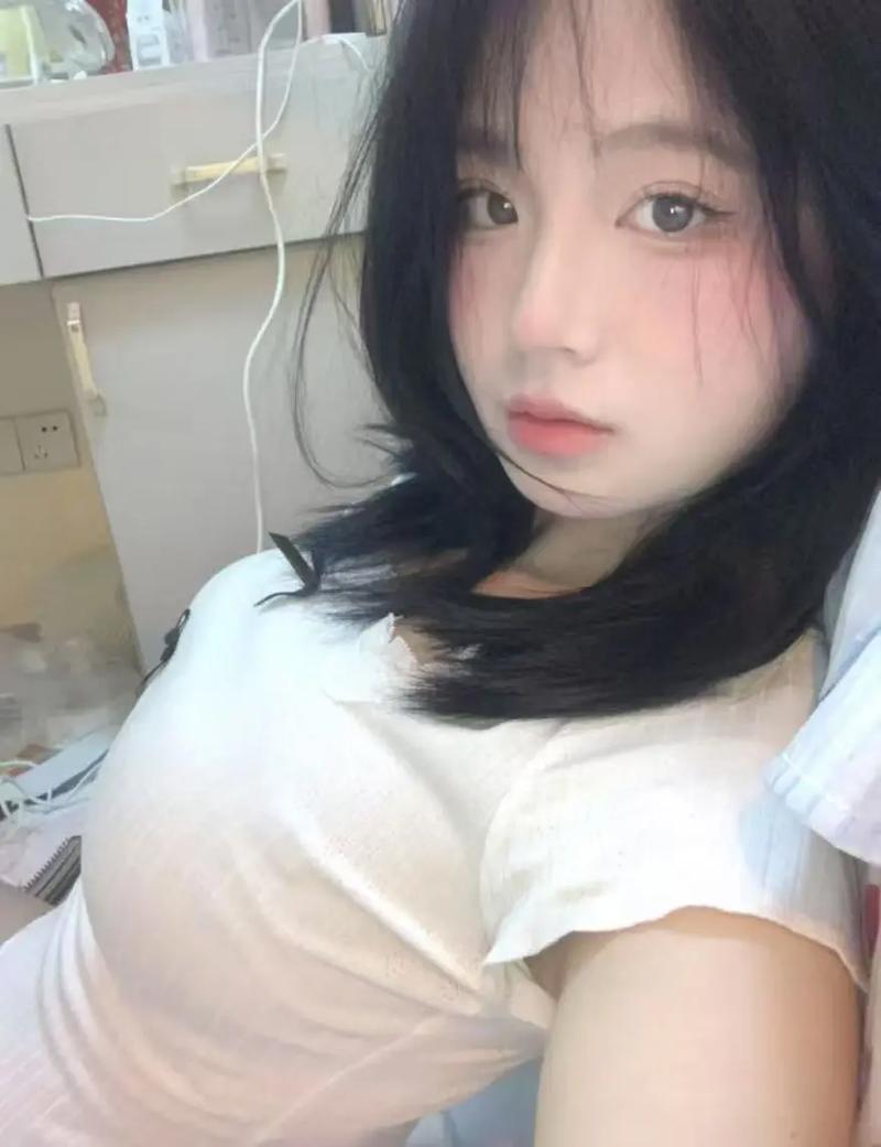 亚洲av最新在线网址18禁的相关介绍