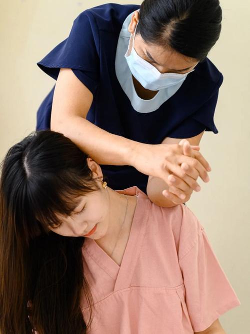 女性排黄色分泌物的相关介绍