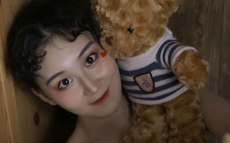 美女被喷满脸精子av的相关介绍