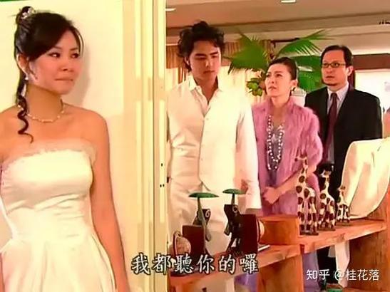 一边亲下面一边摸的相关介绍
