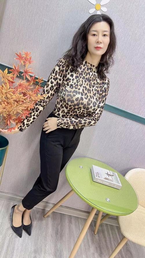 操美女 白浆的相关介绍
